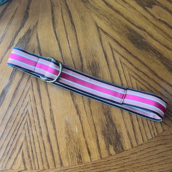 Jcrew ribbon belt excellent condition. This belt is measured at 44 inches long.